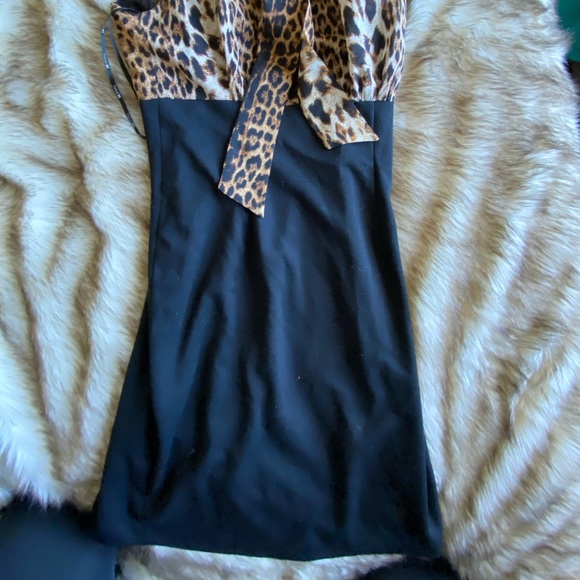 Leopard Form Fitted Forever 21 Dress - Picture 2 of 4